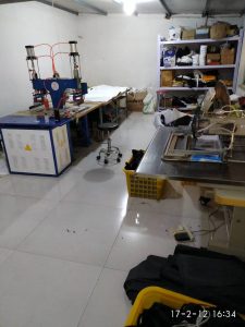 Display of cadaver bag production equipment (high-frequency machine and pattern machine)